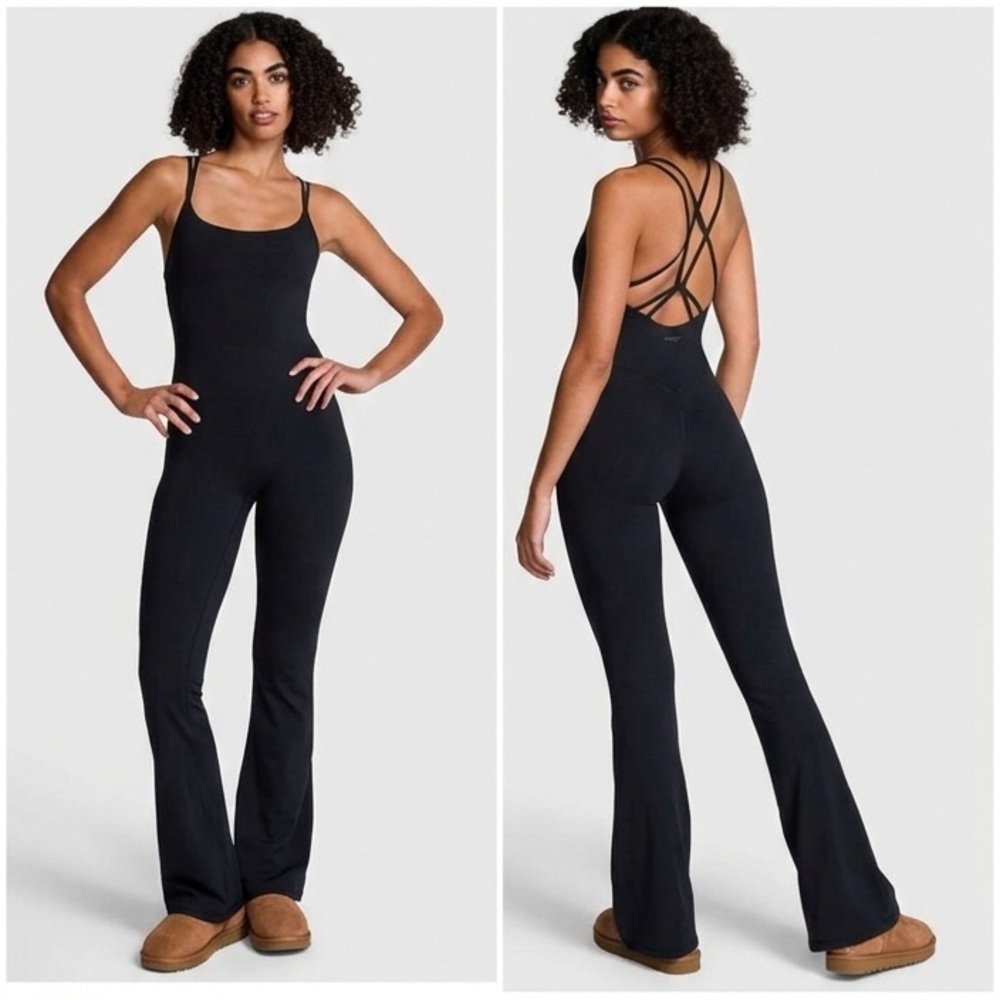 VS PINK Onesie Small Relay Flare Workout One Piece Pants Romper New NWT seamless